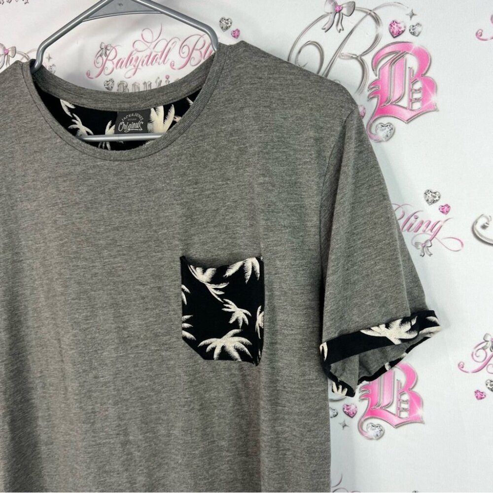 Jack and Jones tee palm trees pockets Gray T-Shirt with Leaf Print Pocket - Picture 3 of 11
